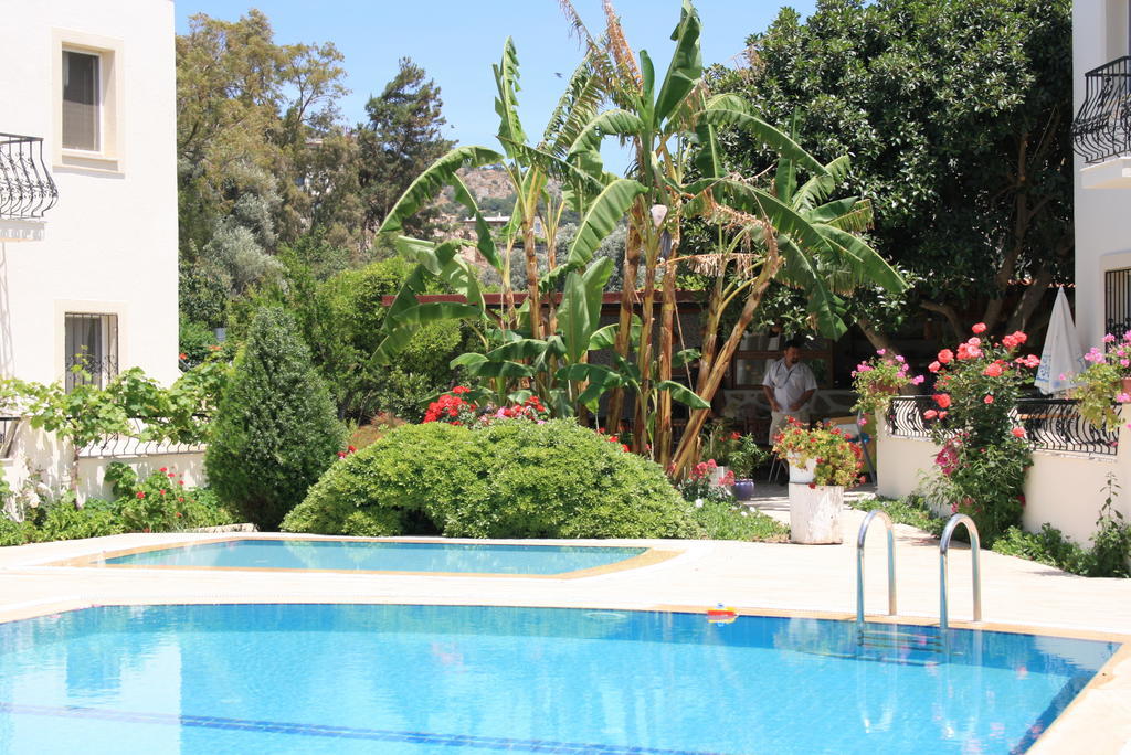 Paradise Garden Gumusluk Evleri Aparthotel Exteriör bild