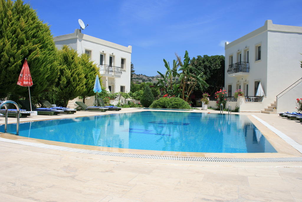 Paradise Garden Gumusluk Evleri Aparthotel Exteriör bild