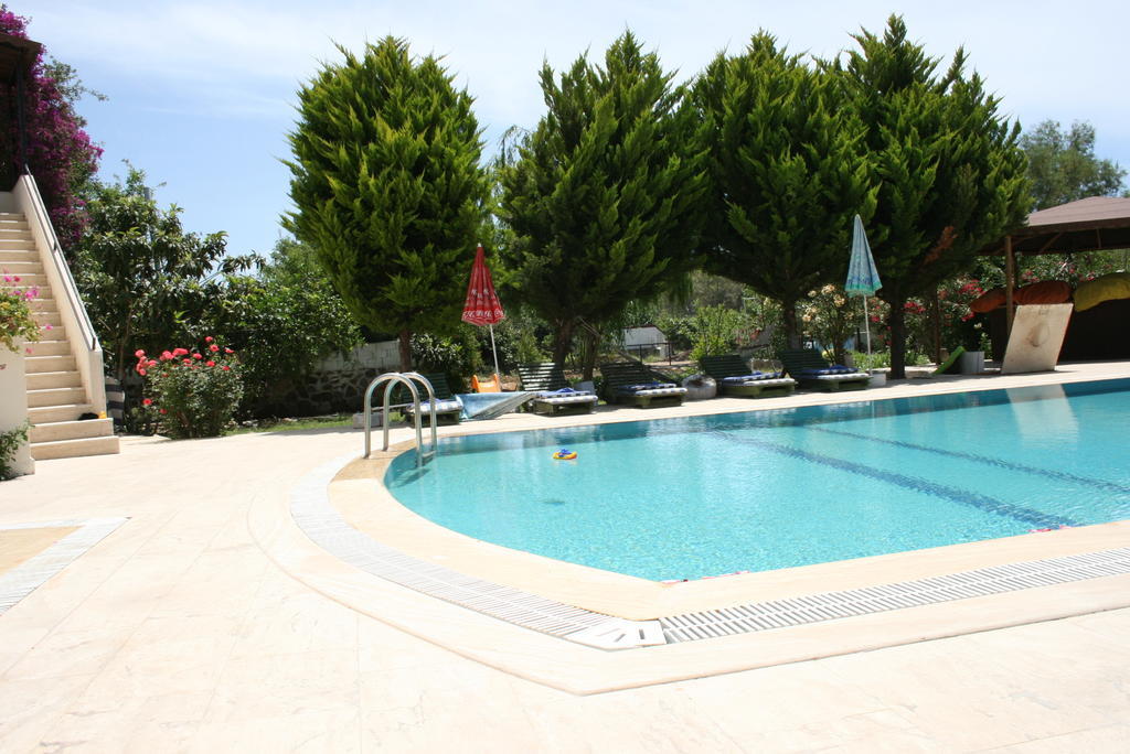 Paradise Garden Gumusluk Evleri Aparthotel Exteriör bild