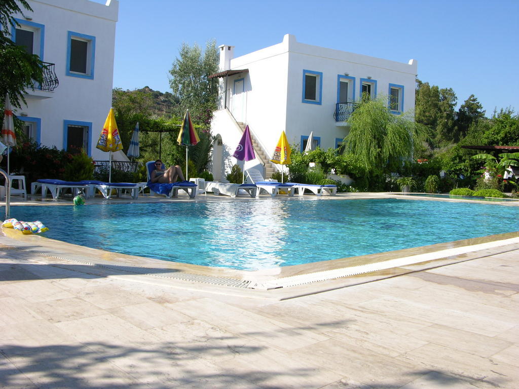 Paradise Garden Gumusluk Evleri Aparthotel Exteriör bild