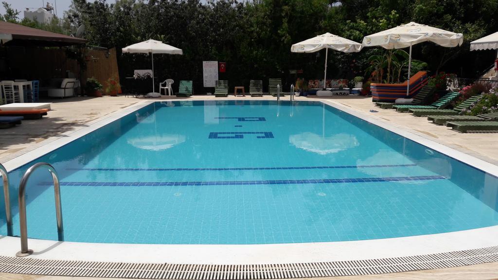 Paradise Garden Gumusluk Evleri Aparthotel Exteriör bild
